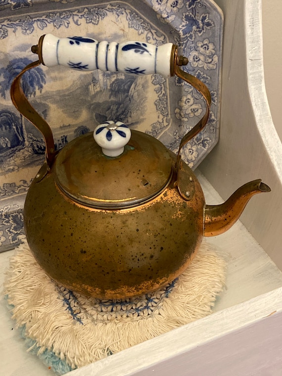 Copper Kettle w/ Ceramic Handle & Knob Copper Kettle w/ Ceramic Handle & Knob