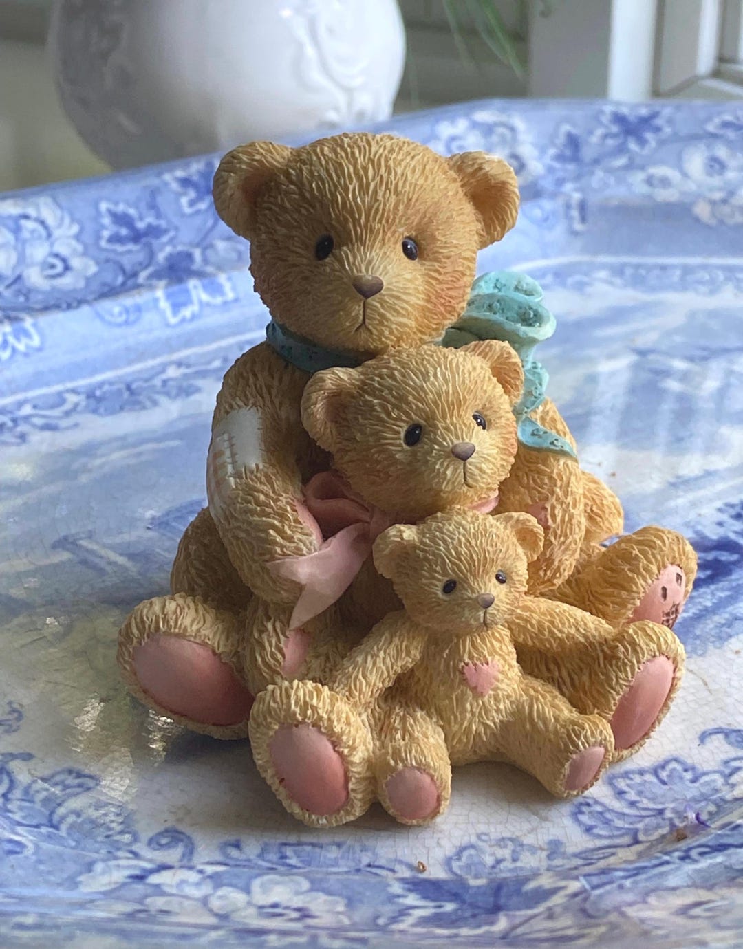 1991 Cherished Teddies Figurine Friends Come in All Sizes