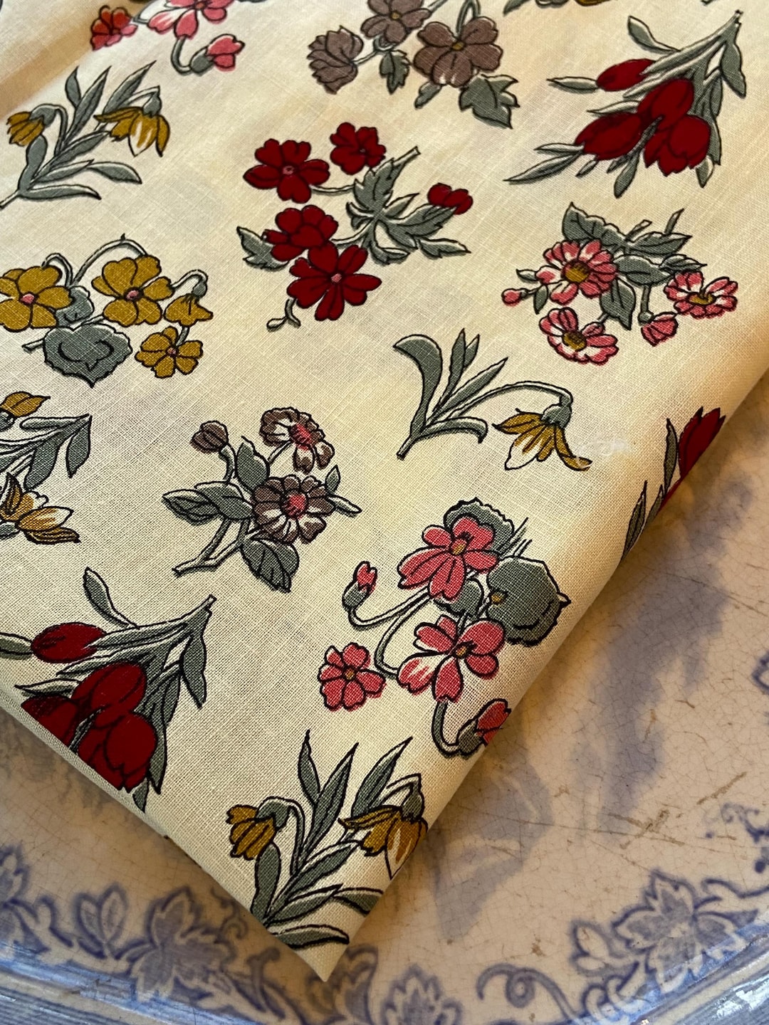 Sprigged Vintage Sprigged Cotton Fabric 20”x19” Spring Blossoms Red Pink and ...