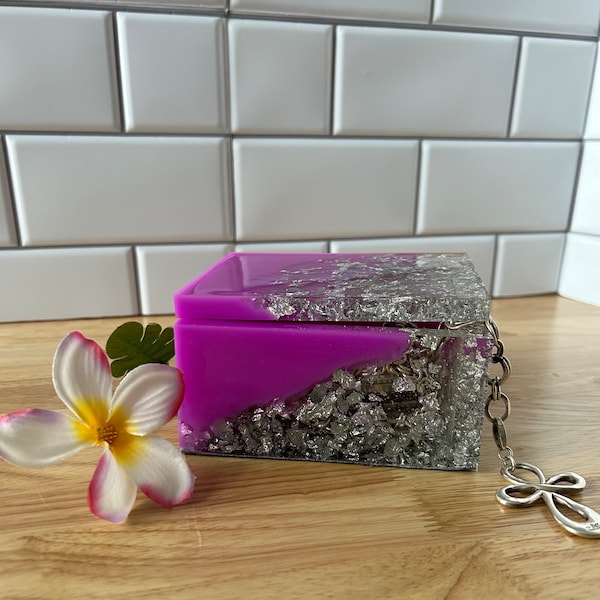 Custom Resin Box w/ Lid | Trinket Box | Jewelry Box | Customizable Resin Box | Handmade | Made to Order | Unique | Mother's Day | Gift Idea