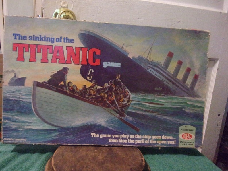 1976 The Sinking Of The Titanic Board Game Like New