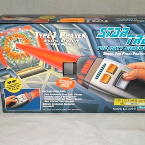 NEW 1994 Star Trek The Next Generation Type 1 Phaser by Playmates