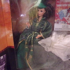 1994 Hollywood Legends Barbie as Scarlett O&#39;Hara Green Velvet Dress