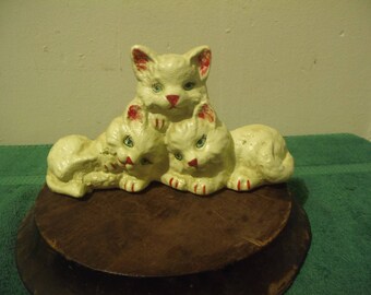 3 Kittens Door Stop