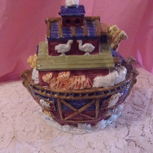 Noah&#39;s Ark Cookie Jar Bico China