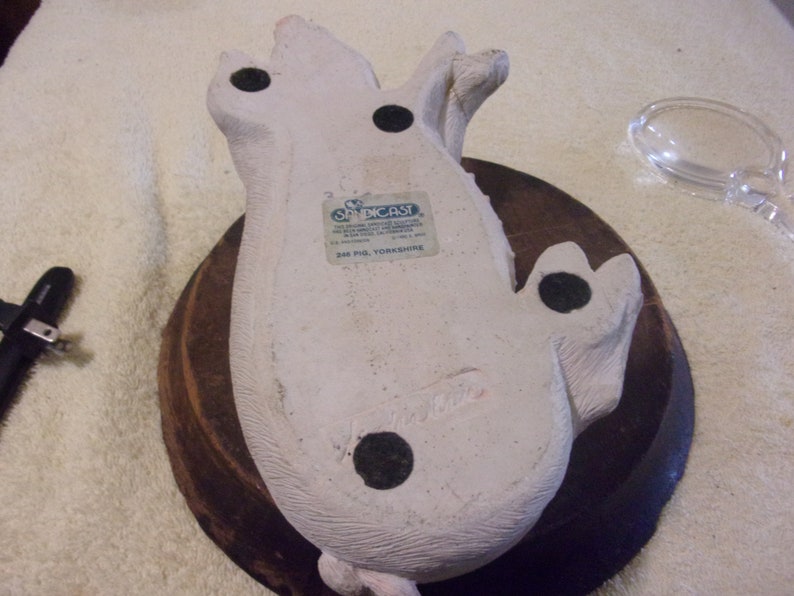 1990 Sandicast Sleeping Mother Pig