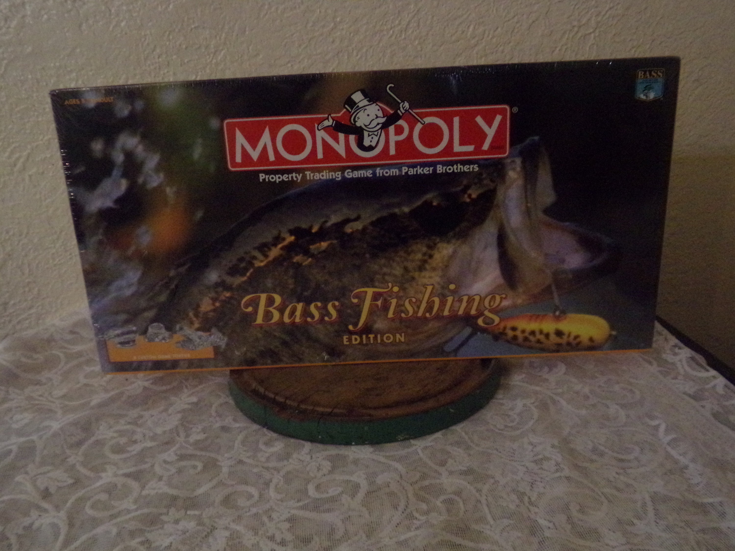 Sealed 1998 Monopoly Bass Fishing Board Game 