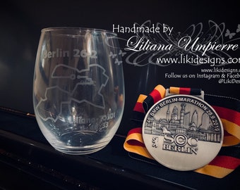MARATHON stemless wine glass. PERSONALIZED wine glass with race course, bib number and time. Major marathons. Other races upon request.