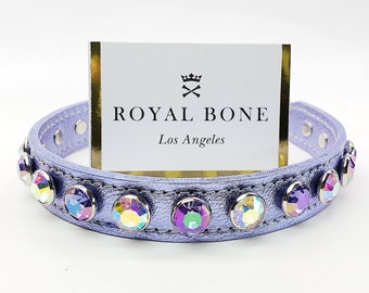 Collar para perro de piel metalizada lila + cristales AB transparentes de 11 mm + cristales AB morados de 11 mm + placa de identificación plateada talla XXS-Grande
