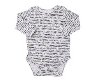 Baby boy bodysuit, monochrome bodysuit, neutral baby onesie, baby boy onesie, newborn baby gift, handmade bodysuit, newborn onesie