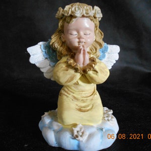 Praying Angel - Yellow Dress