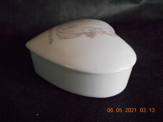 Precious Moments Heart Trinket Box View 4