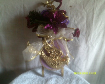 Oval Sled Wall Hanging with Bird
