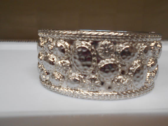 Textured Silver Tone spring Hinge Bangle Bracelet - image 1