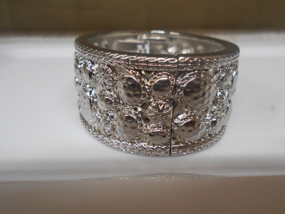 Textured Silver Tone spring Hinge Bangle Bracelet - image 2