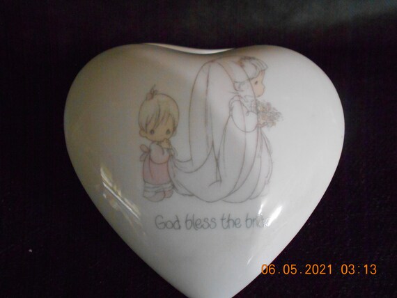 Precious Moments Heart Trinket Box View 5
