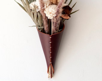 Large Wall Hanging Leather Vase Flower Bouquet, Colored Air Plant Wall Stand, Wall Hanging for Wedding Flowers Bouquet, Mother's Day Gift