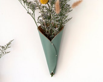 Wall Hanging Leather Vase Dried Flower Bouquet, Modern Colored Air Plant Wall Stand, Wall Hanging for Wedding Flowers Bouquet, Holiday Gift