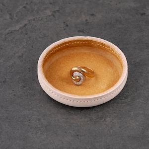 Tiny Leather Ring Dish, Modern Small Jewelry Tray , Leather Jewelry Dish, Housewarming Wedding 3rd Anniversary Birthday Gift for Her Him