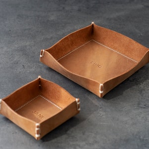 Personalized Leather Catchall, Luxurious Square Valet Tray , 3rd Anniversary Gift, Jewelry Dish, Wedding Gift for Her Him