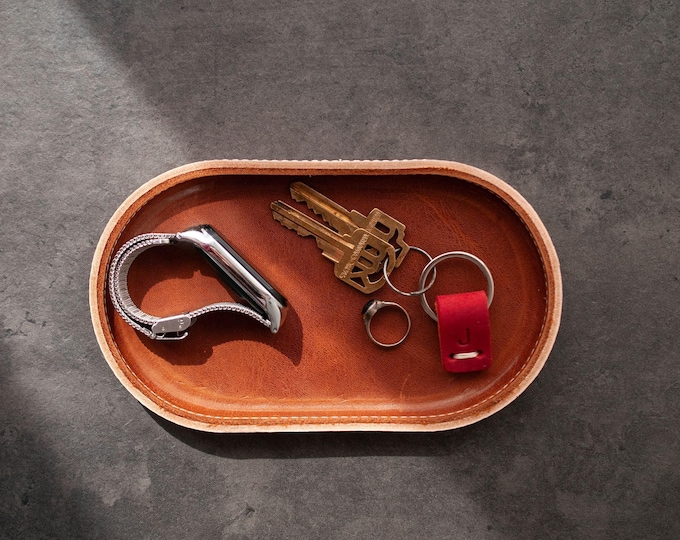 Molded Leather Catchall Tray, Modern Valet Tray, Jewelry, Watch Nightstand Organizer
