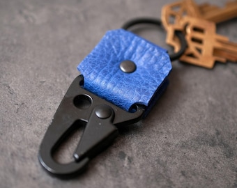 Leather Carabiner Keychain: Sturdy Key Fob, Minimalist Key Holder