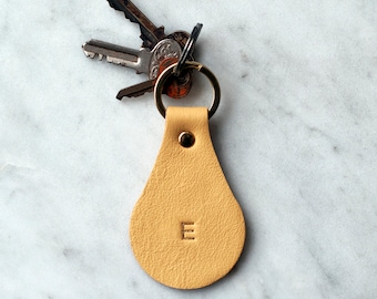 Personalized Leather Key Holder ,  Minimal Round Key Holder , Simple Monogrammed Key Organizer , Key Fob  Gift for Him Her Mother's Day