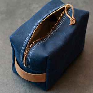 Personalized Dopp Kit ,Waxed Canvas, Large Makeup Bag , Travel Toiletry , Unique Gift For Groomsmen Him Her Mother's Day navy