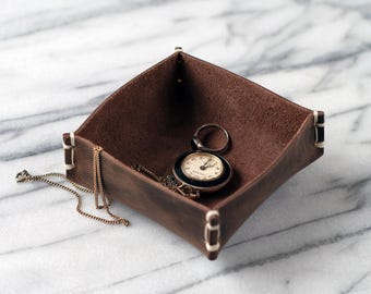 Personalized Leather Valet Tray Catchall , Everyday Organizer for Keys & Jewelry