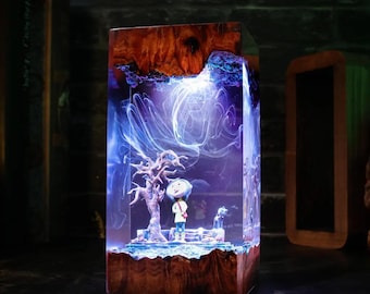 Lámpara de resina de Coraline y gato negro / Diorama de resina epoxi / LED hecho a mano / Decoración de escritorio / Regalo de Navidad / Regalo único