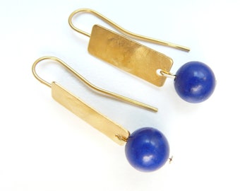 Earrings with lapis