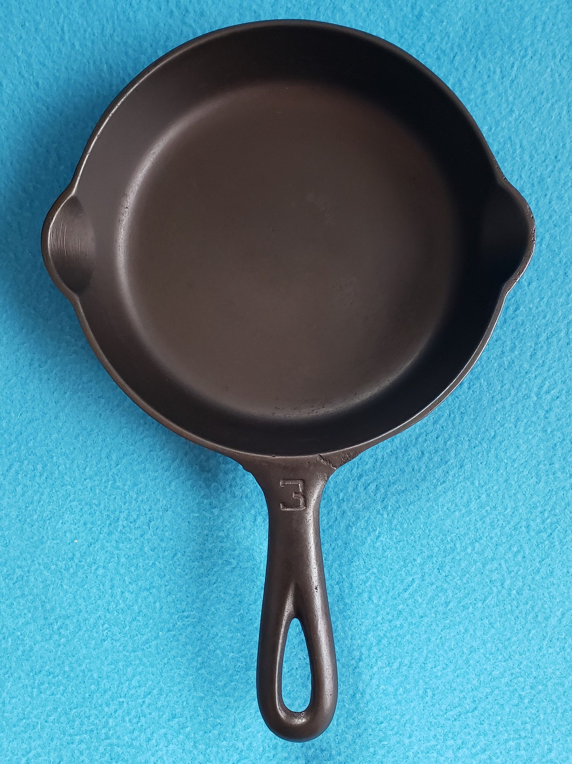 Griswold 3 Cast Iron Skillet Large Logo Smooth Bottom 709 Etsy