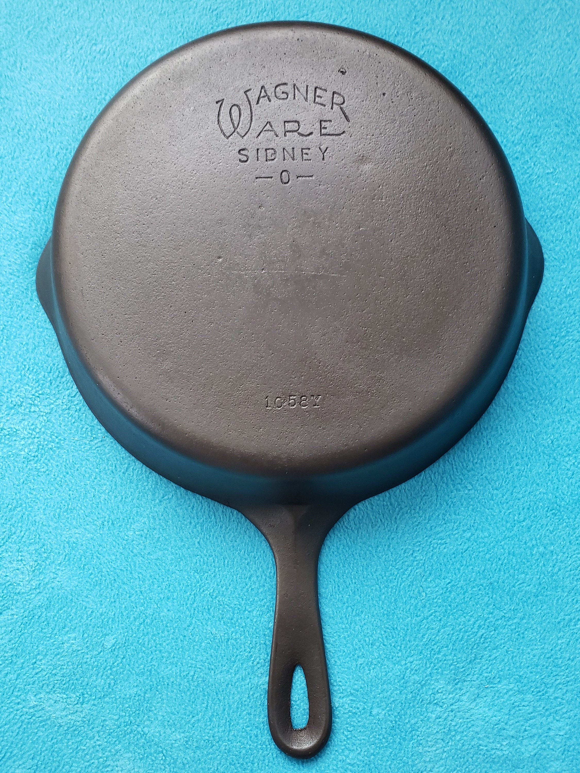 Vintage #8 Wagner Ware Sidney -O- Cast Iron Skillet 1058I Large 10 Frying  Pan