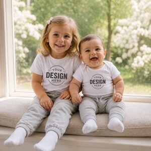 Paquete de maquetas de camisetas para bebés y hermanos / 180 imágenes de estilo de vida / Camiseta infantil Gildan 5000B Bella Canvas / Maquetas de ropa para impresión bajo demanda / Descarga JPG imagen 11