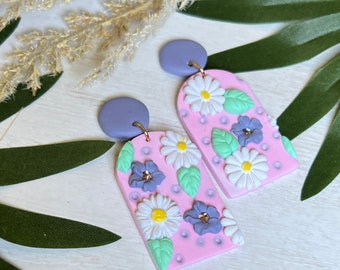 Spring floral clay earrings, pink and purple flower earrings, floral stud earrings, handmade gift, gift for her, handmade earrings