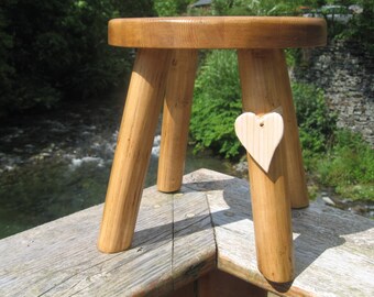 Sgabelli Da Mungitura : Sgabello in legno mungitura etsy
