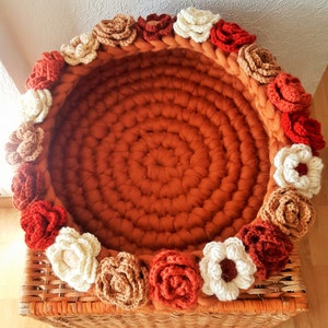 Natural merino wool cat bed / Crochet flower basket / Cat white basket / Pet furniture image 10