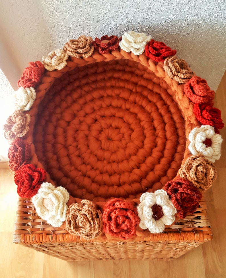 Natural merino wool cat bed / Crochet flower basket / Cat white basket / Pet furniture image 10