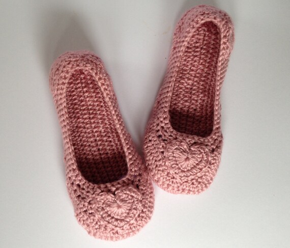 Pink Heart Slippers. Valentines Gift. Womens Dusky Pink Crochet