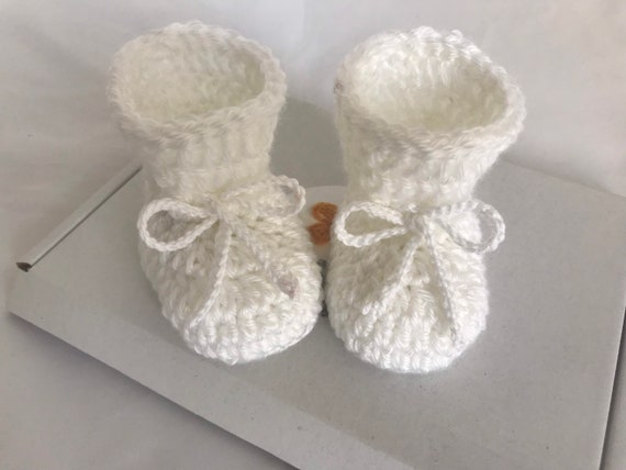 White crochet baby booties Outlet