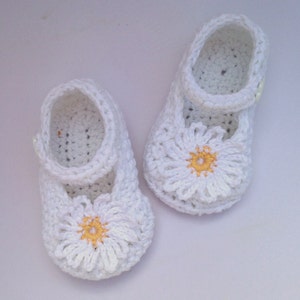 Baby Daisy Schuhe. Baby Booties aus Baumwolle. Baby Ostern Geschenk.Baby-Dusche-Geschenk.Baby Taufe Häkelschuhe.Mary Janes