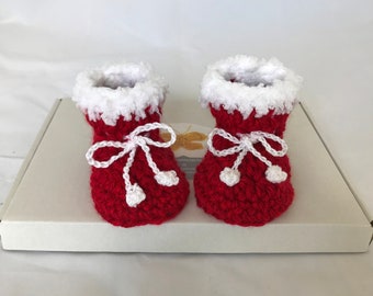 Christmas booties. Baby crochet santa shoes. Baby christmas gift. Baby photo prop.