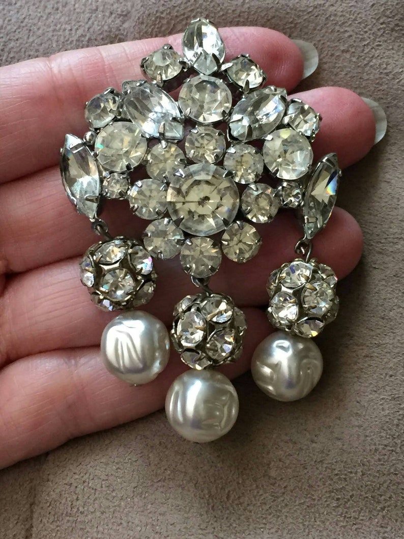 Vintage large prong set rhinestone faux Baroque Pearl Brooch PIN silver tone art nouveau Fringe drop statement chunky sparkly large 50s Wow