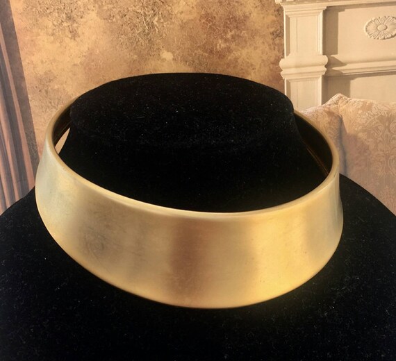 STRIKING! Thick CHOKER NECKLACE chunky Matte Gold