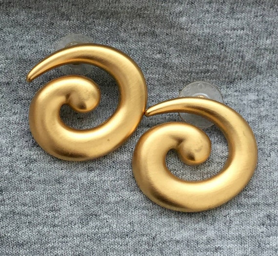 Stunning Monet Etruscan Swirl Earrings Matte Sati… - image 2