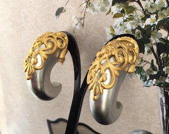 Vintage Designer Style 2 tone Hoop Earrings chunky Zilver/Goud tinten clip op Etruskische Art NOUVEAU Statement Couture sieraden jaren 1980