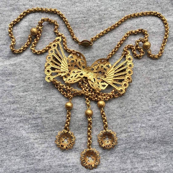 Sexy! Art nouveau pendant Necklace bow Gold tone … - image 2