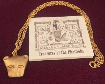 Vintage Large King Tut Pendant on Chunky Gold Tone Curb Link Chain Egyptian Phar Vintage Large King Tut Pendant on Chunky Gold Tone Curb Link  main image 3