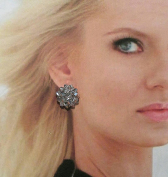 Stunning Vogue Earrings Crystal bling silvertone … - image 4