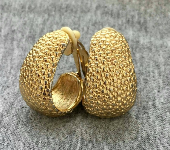 St john 2024 clip on earrings